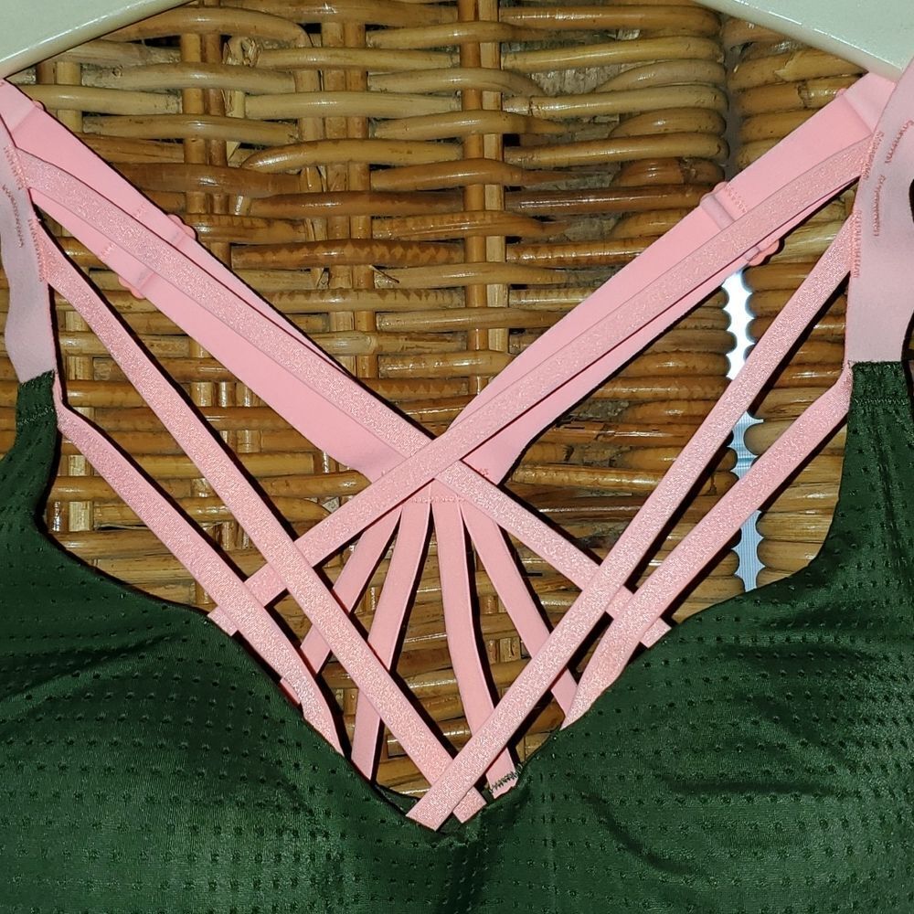 Victoria Secret Sport Bra 34D - Picture 2 of 8
